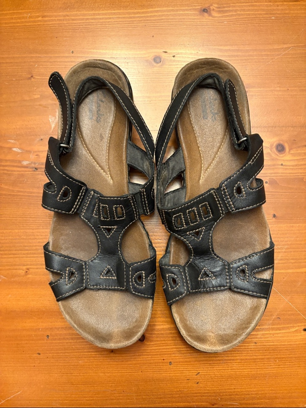Clarks Black Leather Women's Comfort Sandals